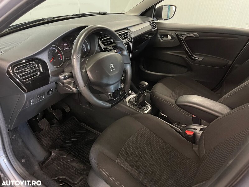 Peugeot 301