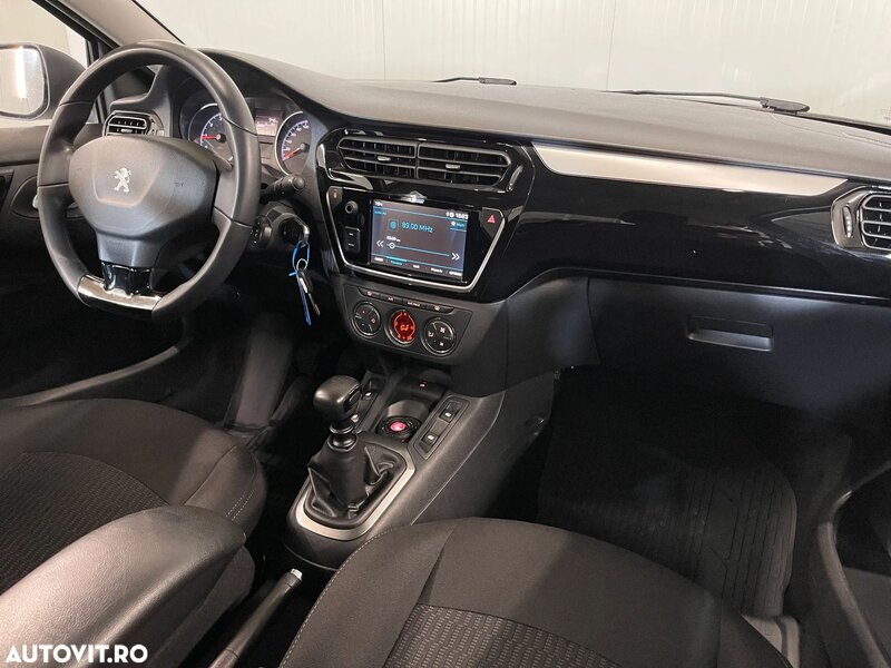 Peugeot 301